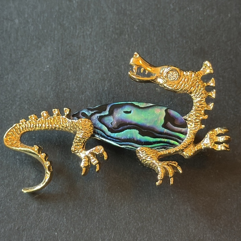 ARIKI Paua Shell - Dragon  Pin
